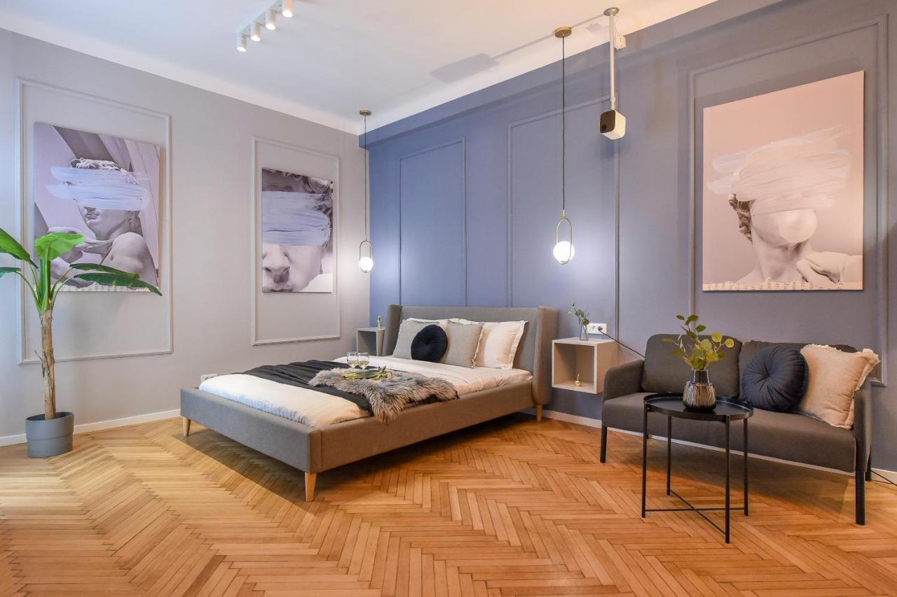 Modern Stay - Central Studios With Wall Projector Near Radisson Бухарест Экстерьер фото