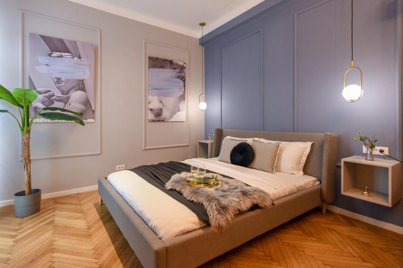 Modern Stay - Central Studios With Wall Projector Near Radisson Бухарест Экстерьер фото