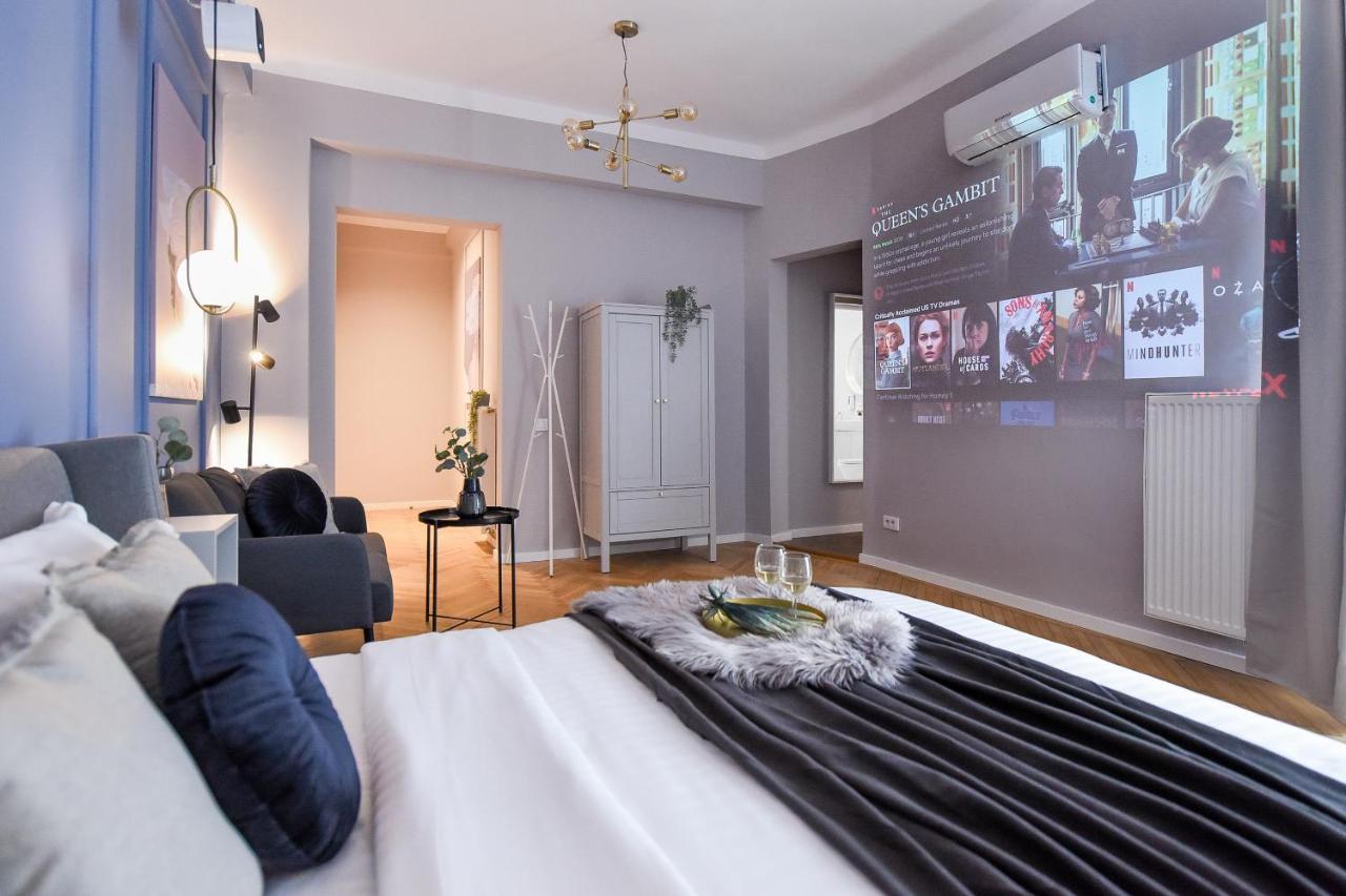 Modern Stay - Central Studios With Wall Projector Near Radisson Бухарест Экстерьер фото