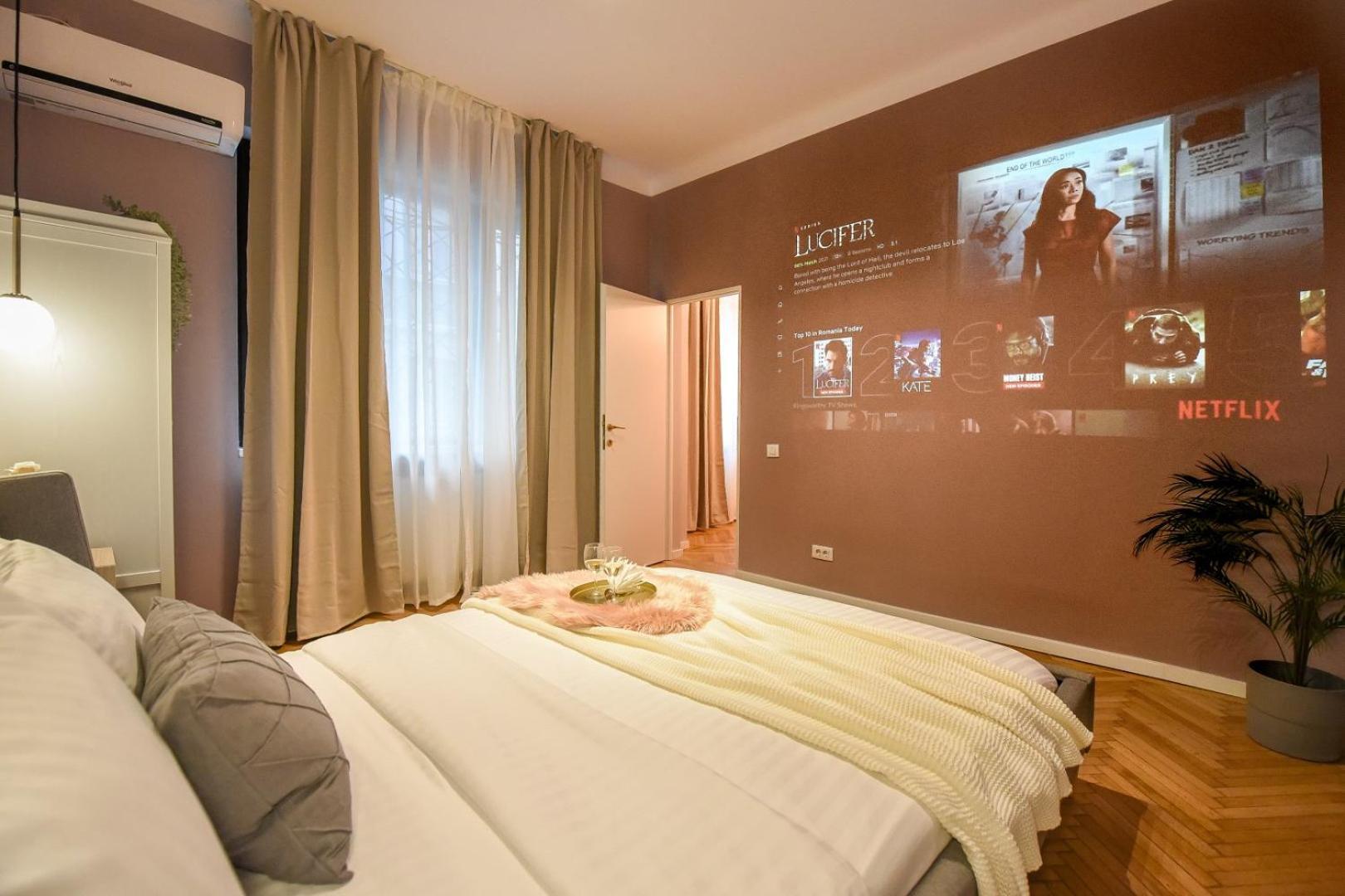 Modern Stay - Central Studios With Wall Projector Near Radisson Бухарест Экстерьер фото